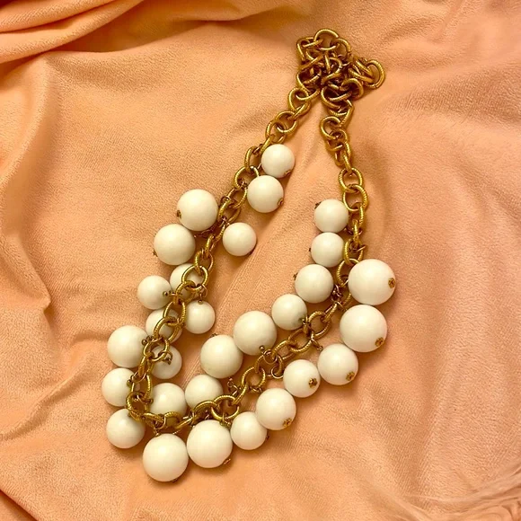 True vintage Kenneth Jay Lane huge plastic white ball vintage necklace KJL - Picture 6 of 6